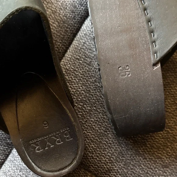 LIKE NEW Bryr Black Leather Platform Slide Mules sz6/36 - Picture 8 of 8